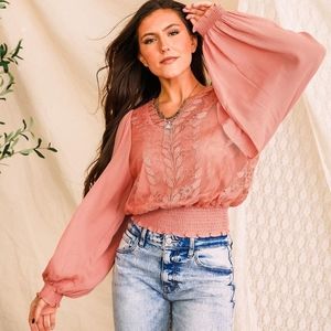 Gimmicks by BKE Terracotta Inset Lace Top Blouse M Smocked Floral Balloon